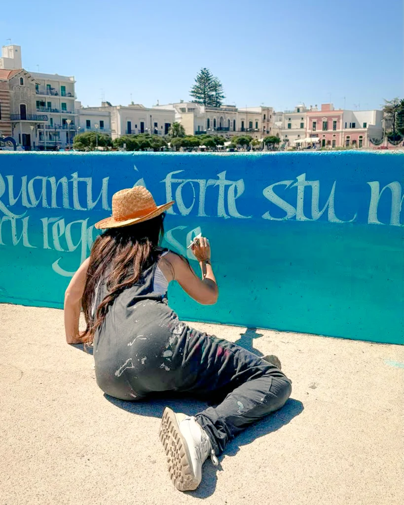 marta-lagna-murales-nardo-scalinata-lungomare