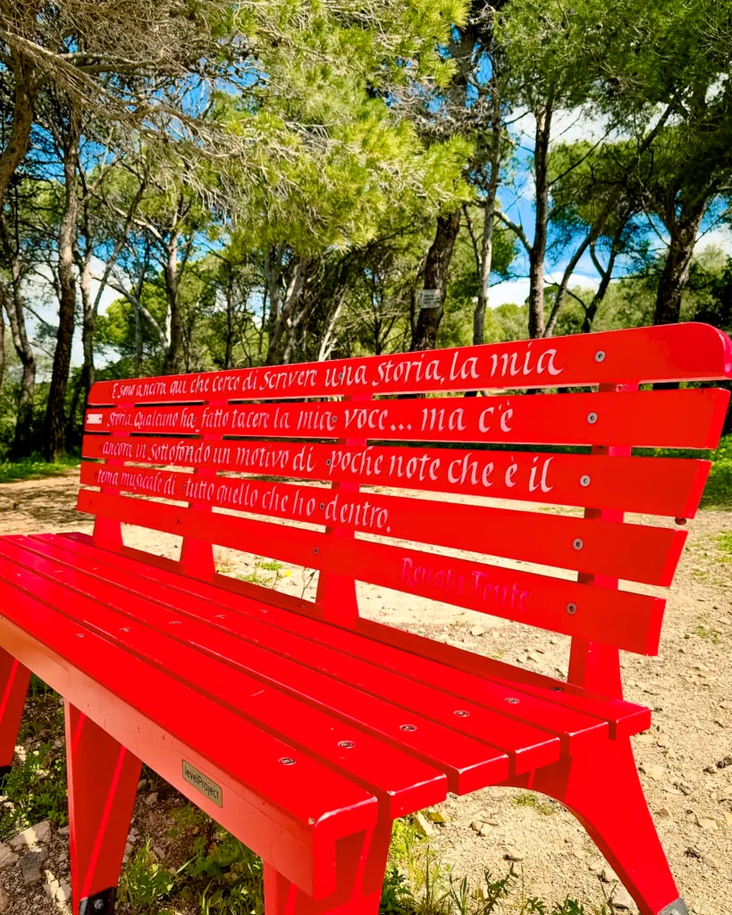 marta-lagna-renata-fonte-panchina-rossa-porto-selvaggio