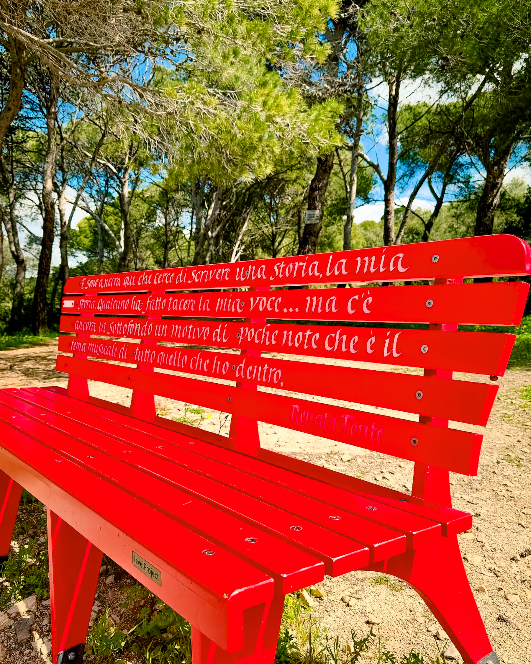 marta-lagna-renata-fonte-panchina-rossa-porto-selvaggio