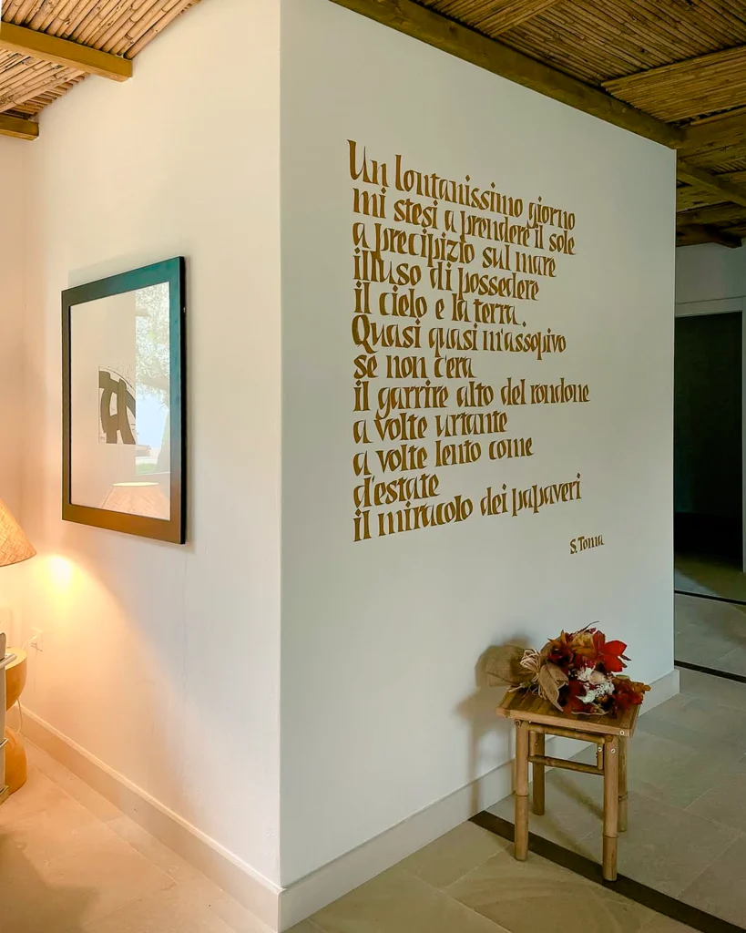masseria-secolario-calligrafia-parete-marta-lagna